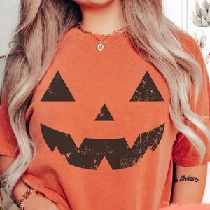 NEW Orange Vintage-Style Halloween Pumpkin Face Comfort Colors T-Shirt
